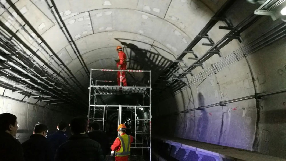 乌马河地铁线路病害整治及养护维修