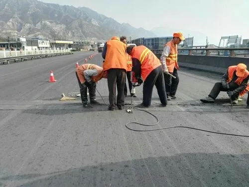 乌马河道路桥梁病害治理